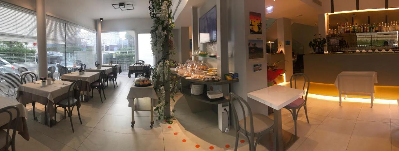 Hotel Villa Hermosa 리치오네 외부 사진