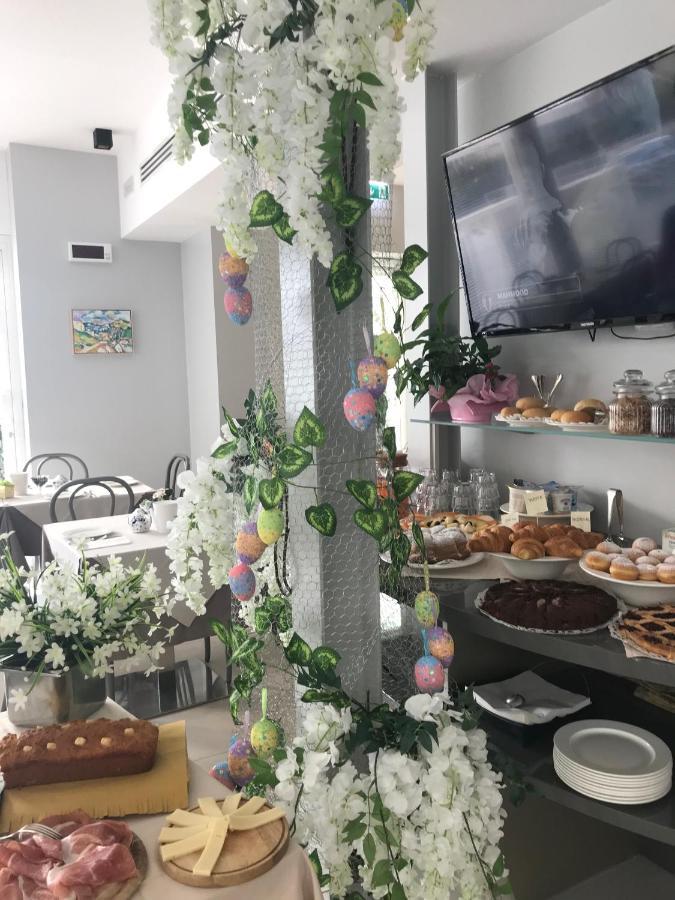 Hotel Villa Hermosa 리치오네 외부 사진