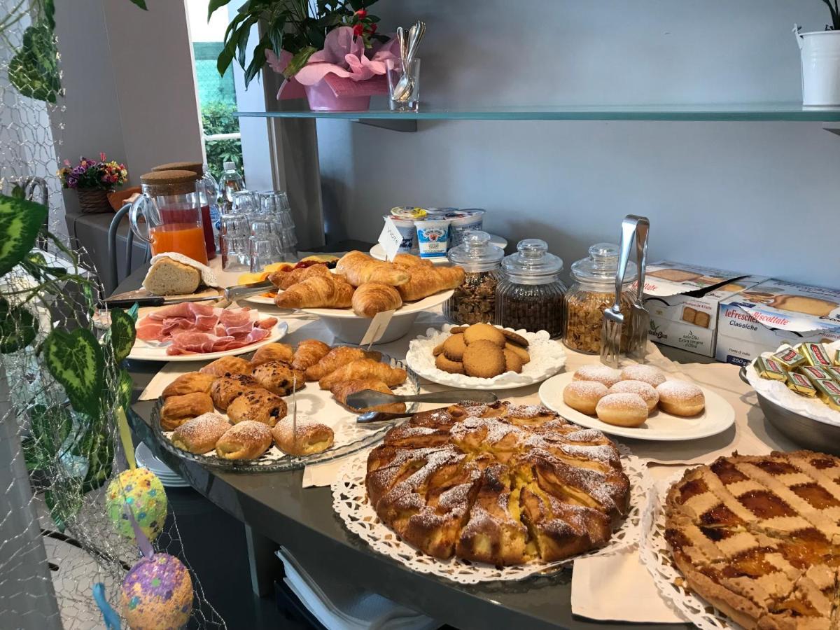Hotel Villa Hermosa 리치오네 외부 사진